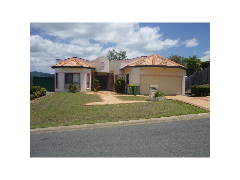 34 SIR CHARLES HOLM DR, Ormeau Hills QLD 4208