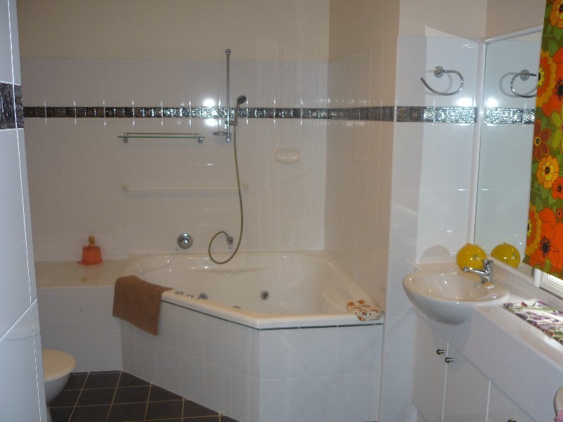 34 SIR CHARLES HOLM DR, Ormeau Hills QLD 4208