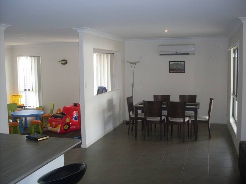 15 Hazelmere Cres, Ormeau QLD 4208