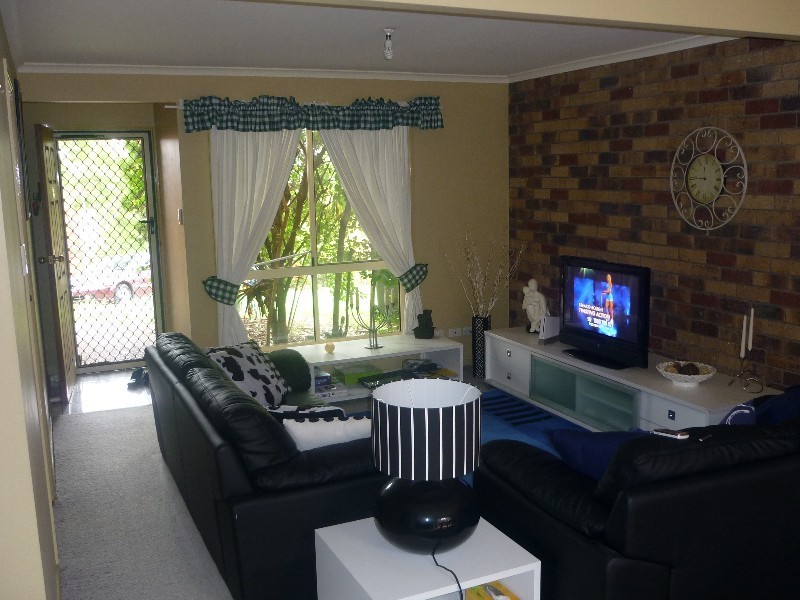 16 Overland Dr, Edens Landing QLD 4207