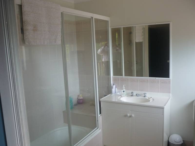 16 Overland Dr, Edens Landing QLD 4207