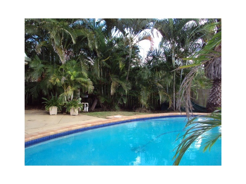 12 Anna Louise Tce, Windaroo QLD 4207