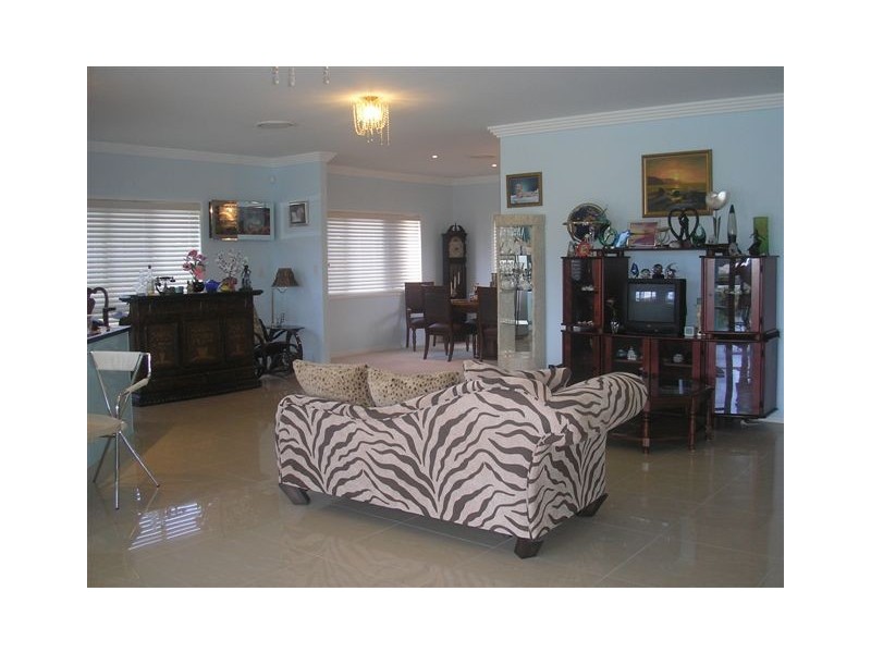 72 Greywillow Bvd, Oxenford QLD 4210