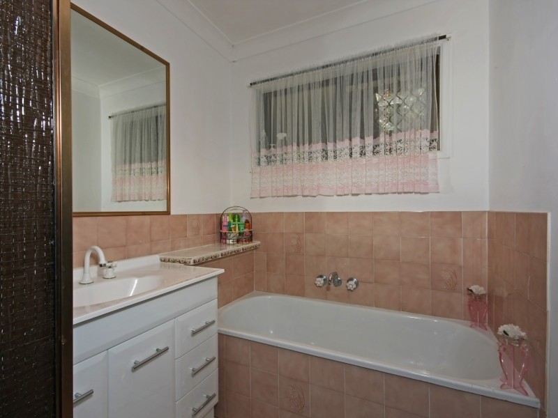 13 Hillview Cres, Bahrs Scrub QLD 4207