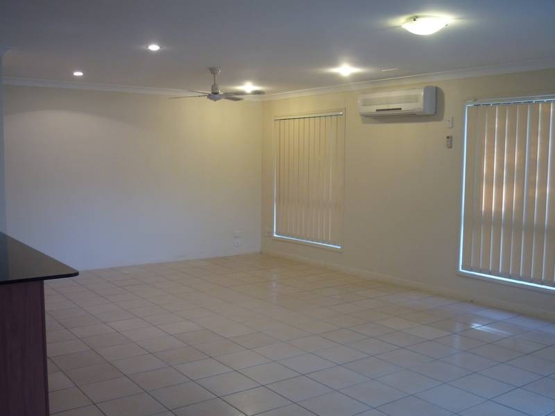 2 Noelene Lane, Arundel QLD 4214