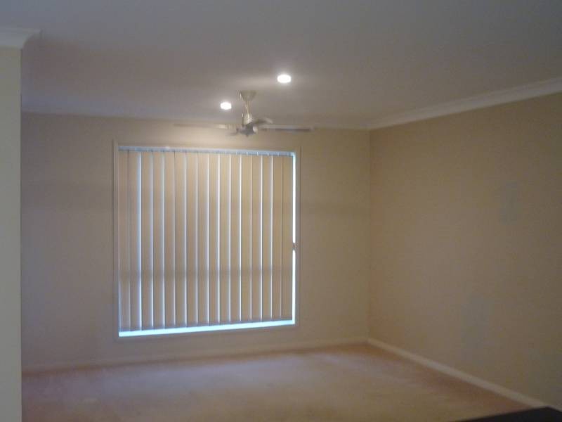 2 Noelene Lane, Arundel QLD 4214