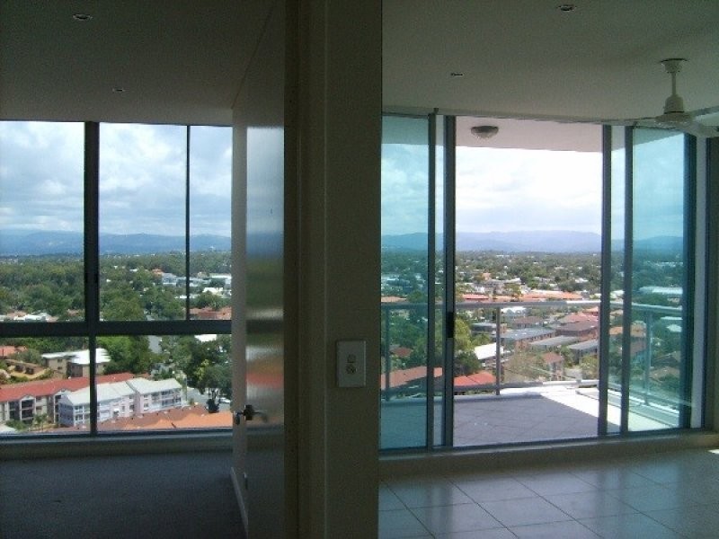 1 como cres, Southport QLD 4215