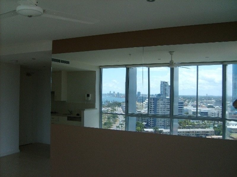 1 como cres, Southport QLD 4215