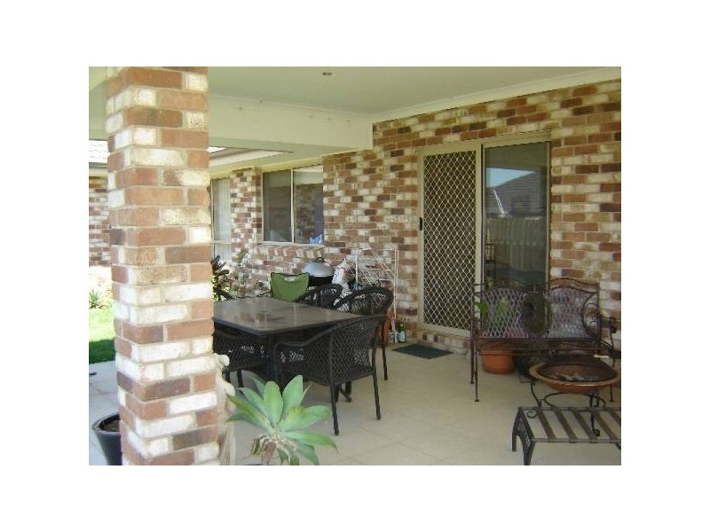 24 Paris Pde, Ormeau QLD 4208