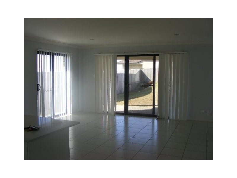 16 Paris Parade, Ormeau QLD 4208