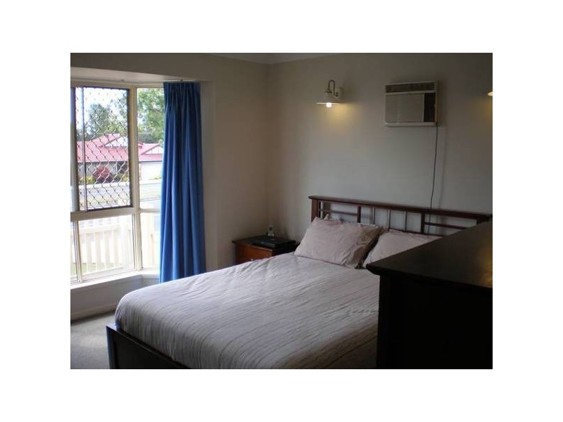 2 linning St, Mount Warren Park QLD 4207