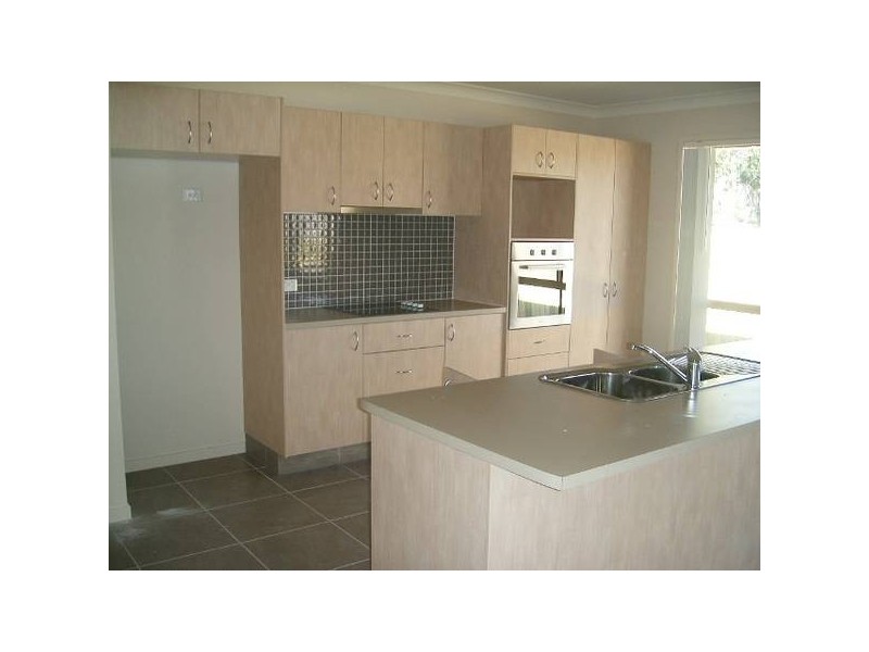 11 Goldsborough st, Waterford QLD 4133