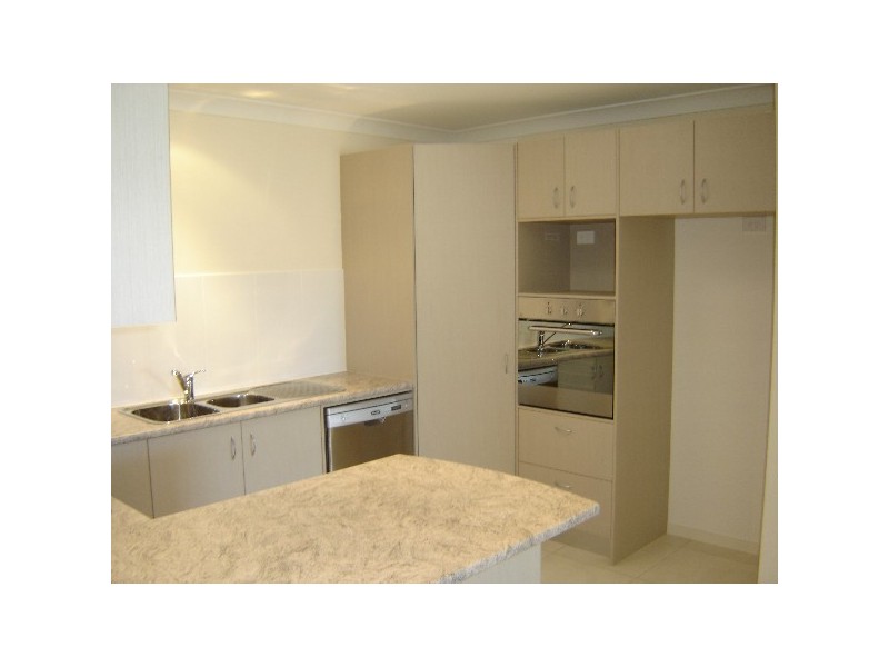 2/9 Summerlea Crescent, Ormeau QLD 4208