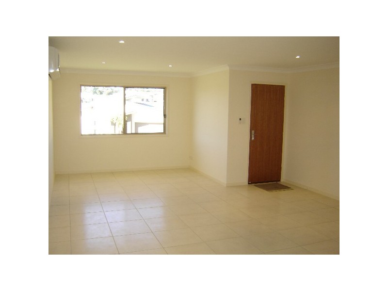 2/9 Summerlea Crescent, Ormeau QLD 4208