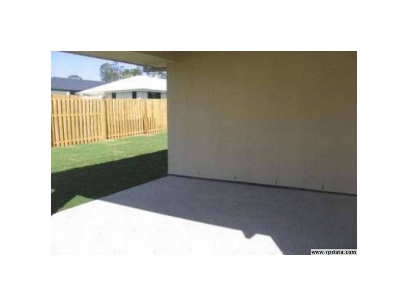 20 Barrington St, Upper Coomera QLD 4209