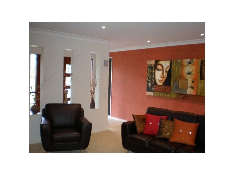 18 Laurdale Cres, Ormeau QLD 4208