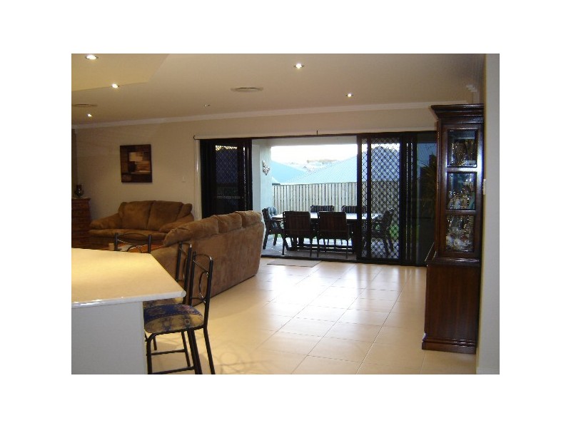 10 Summerlea Crescent, Ormeau QLD 4208