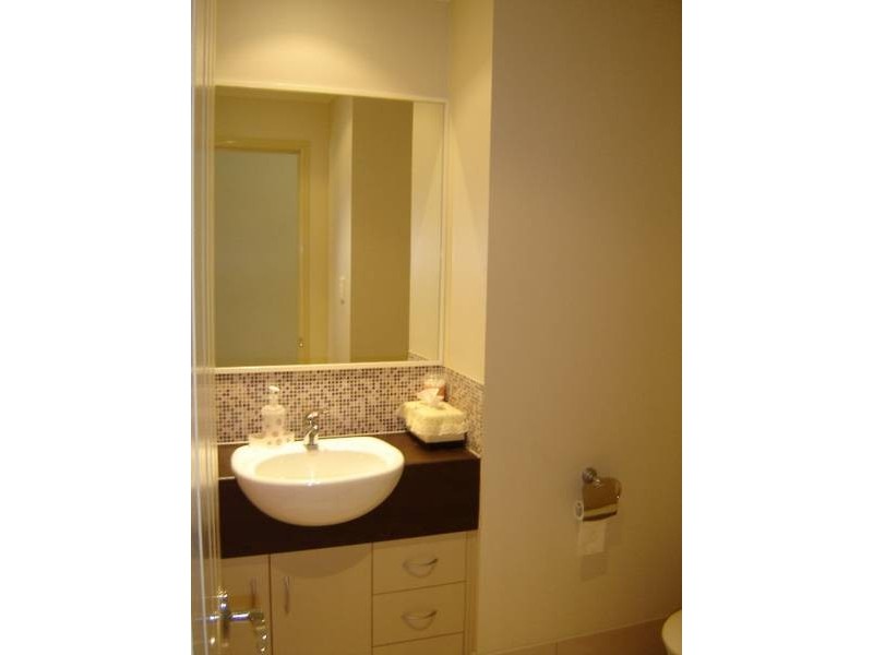 1/2 Carob Court, Ormeau QLD 4208