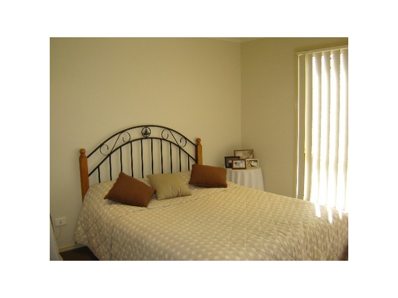 1/2 Carob Court, Ormeau QLD 4208