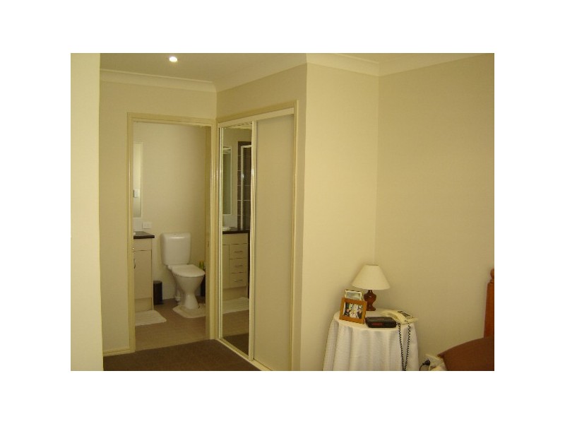 1/2 Carob Court, Ormeau QLD 4208