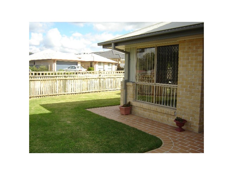 1/2 Carob Court, Ormeau QLD 4208