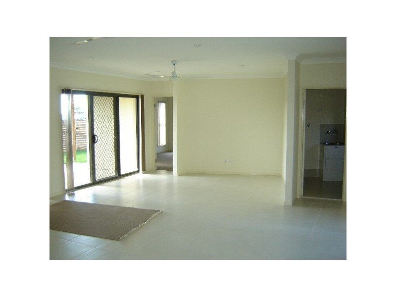 2/19 Summerlea Crescent, Ormeau QLD 4208