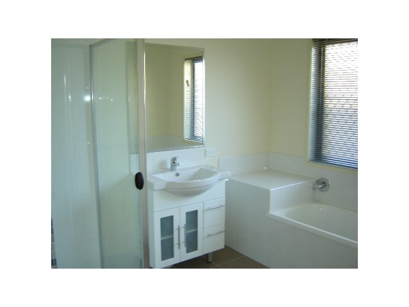 2/19 Summerlea Crescent, Ormeau QLD 4208