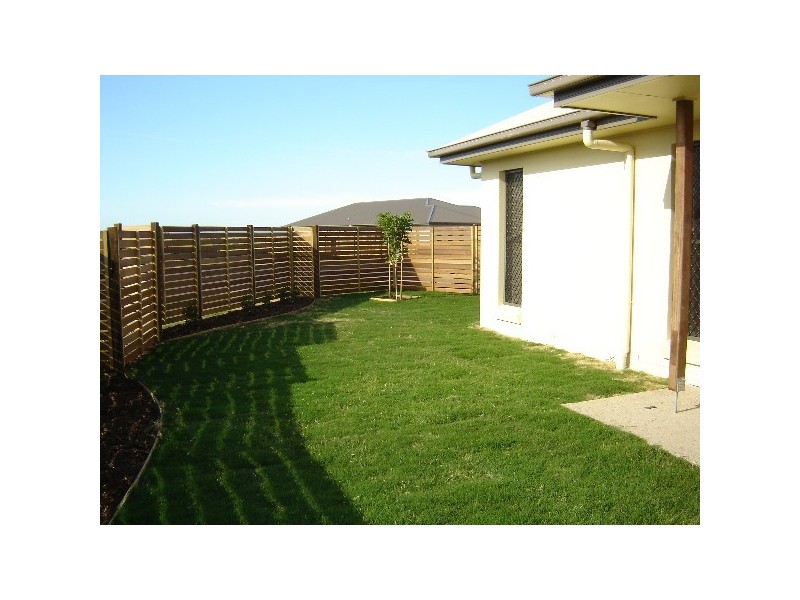 2/19 Summerlea Crescent, Ormeau QLD 4208