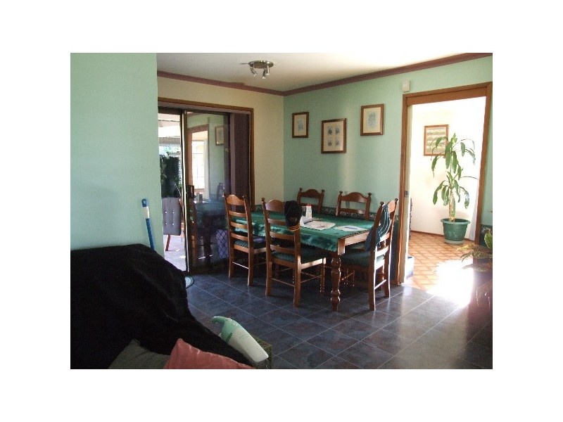 33 Yorkshire Cr, Mount Warren Park QLD 4207