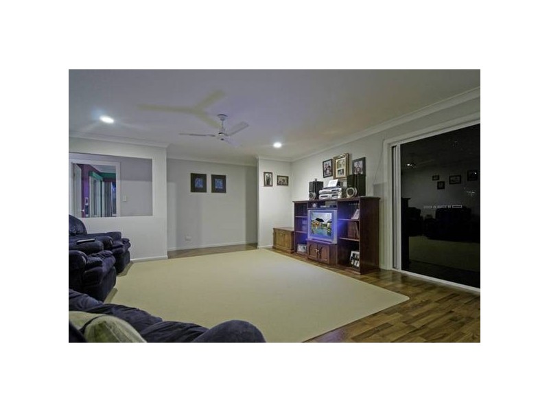 8 Haase Cr, Ormeau QLD 4208