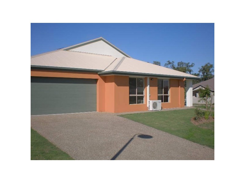 2/9 Summerlea Cr, Ormeau QLD 4208