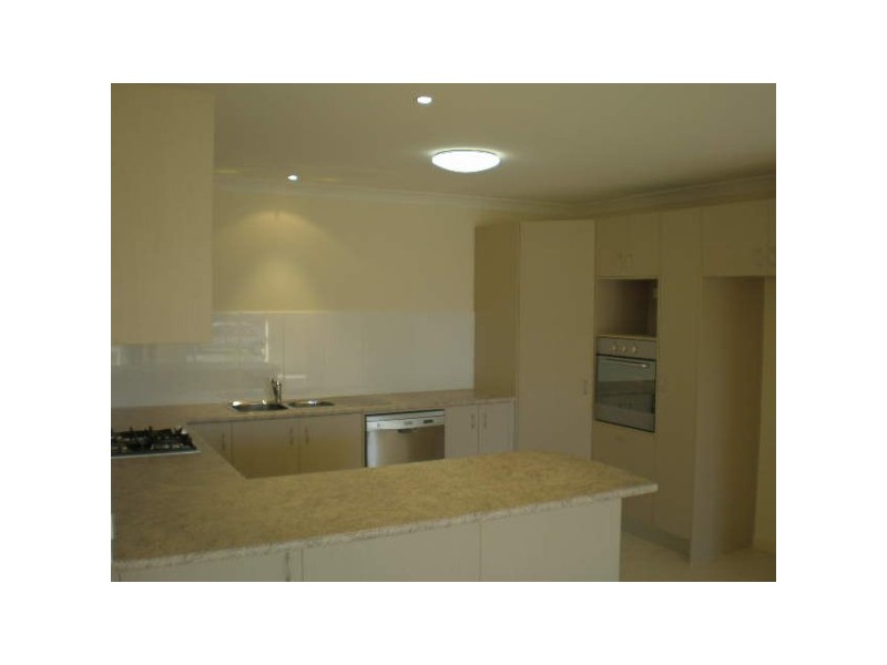 2/9 Summerlea Cr, Ormeau QLD 4208