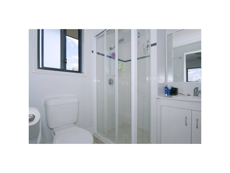 16 Paris Pde, Ormeau QLD 4208