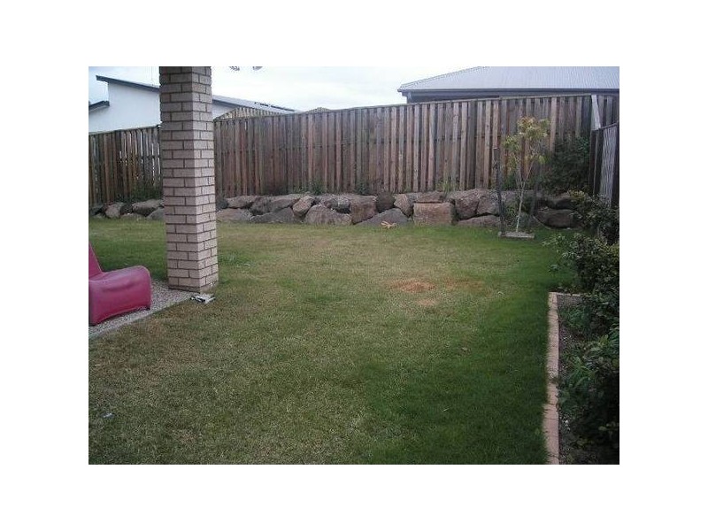 1/17 Benson, Ormeau QLD 4208
