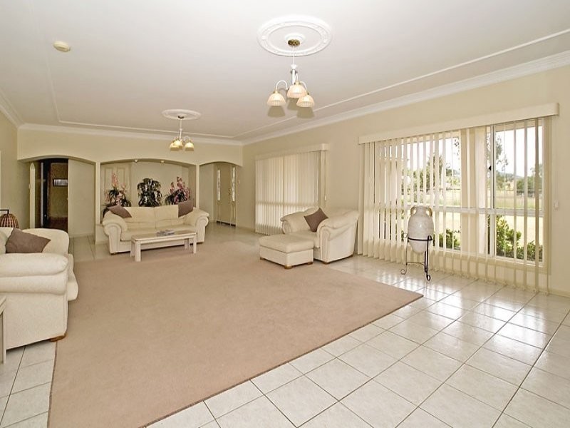 45 Sears Road, Yatala QLD 4207