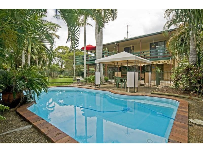 20 River Rd, Alberton QLD 4207