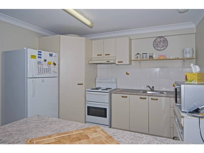 20 River Rd, Alberton QLD 4207