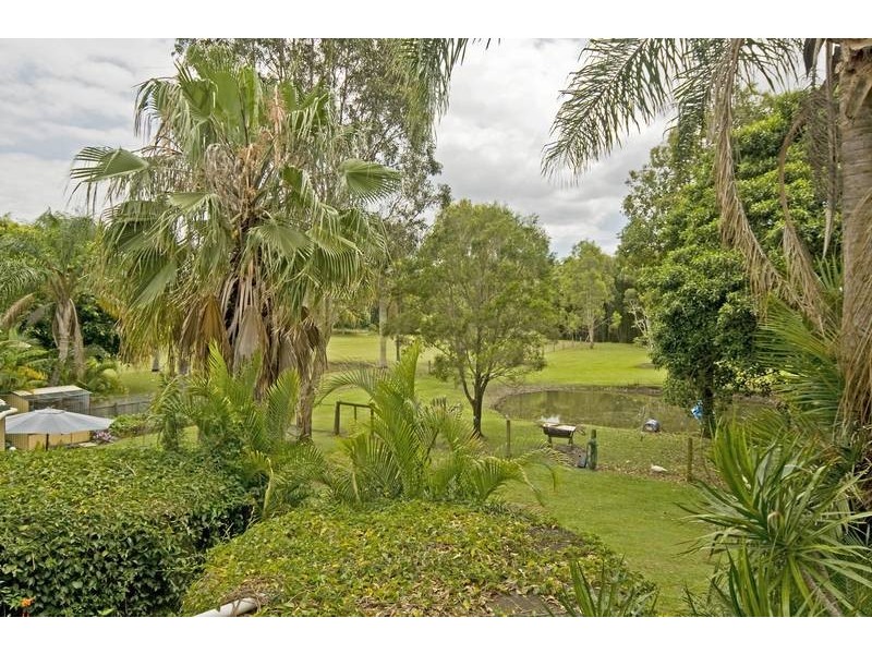 20 River Rd, Alberton QLD 4207