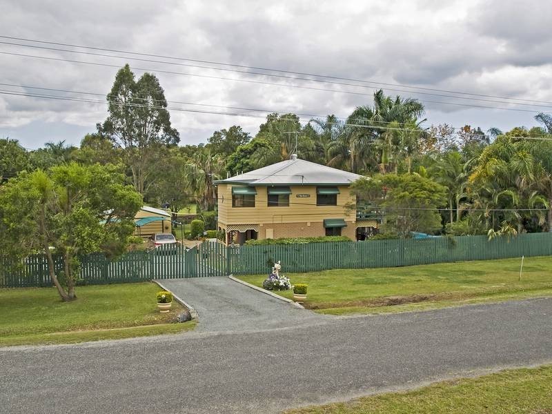 20 River Rd, Alberton QLD 4207