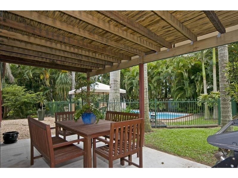 20 River Rd, Alberton QLD 4207
