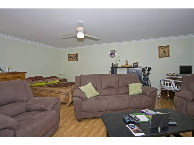 20 River Rd, Alberton QLD 4207