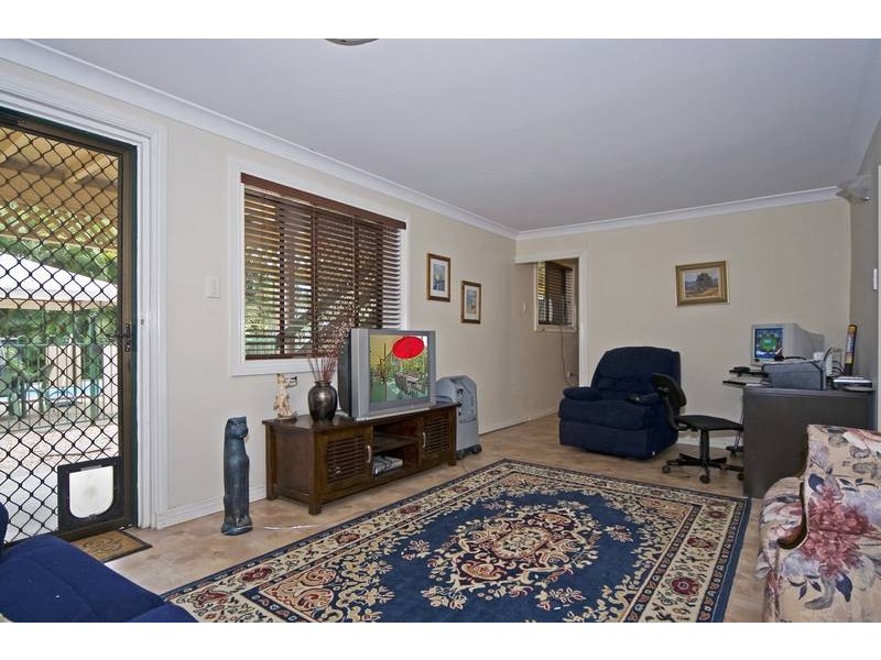 20 River Rd, Alberton QLD 4207