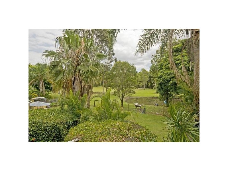 20 River Rd, Alberton QLD 4207