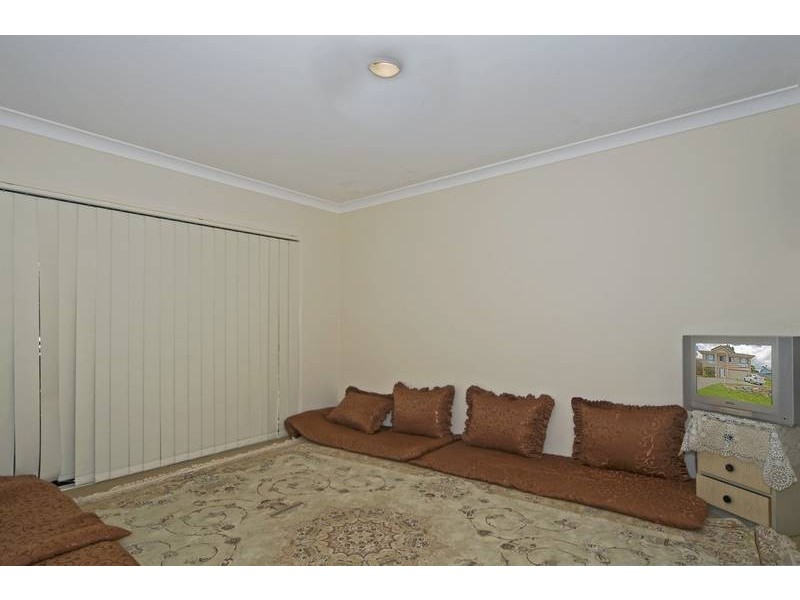 57 Grove Rd, Edens Landing QLD 4207