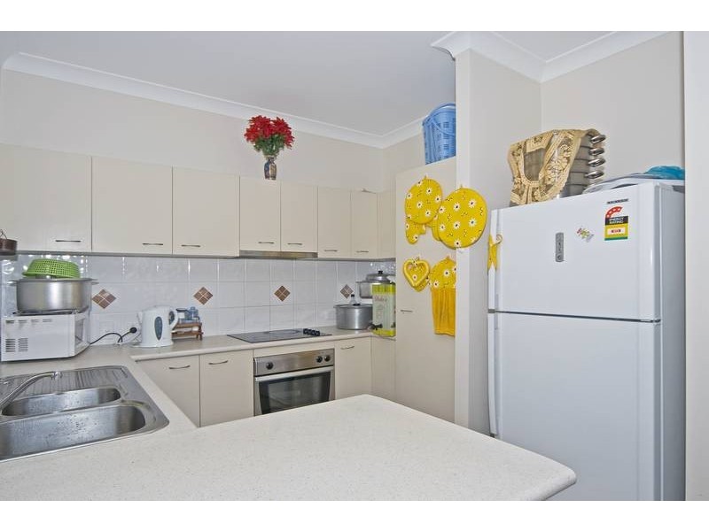 57 Grove Rd, Edens Landing QLD 4207