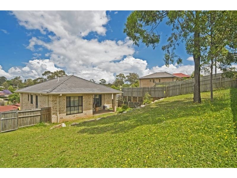 57 Grove Rd, Edens Landing QLD 4207