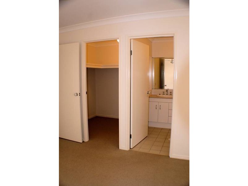 12 Shannonbrook Avenue, Ormeau QLD 4208