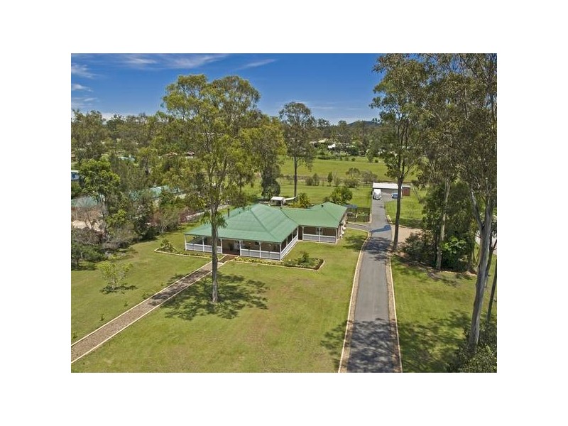 38 Sears Rd, Yatala QLD 4207