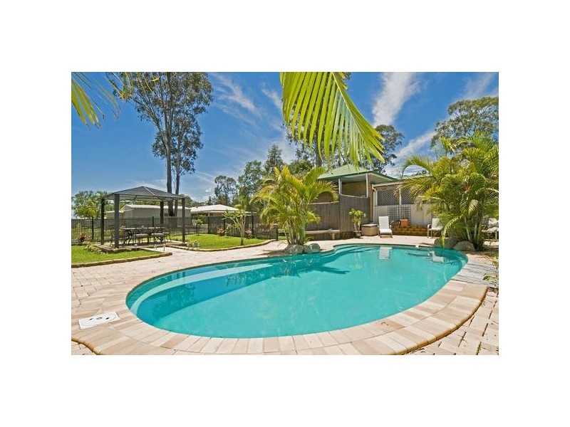 38 Sears Rd, Yatala QLD 4207