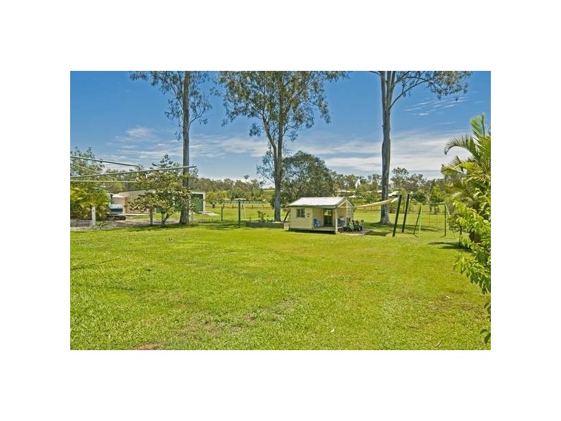 38 Sears Rd, Yatala QLD 4207